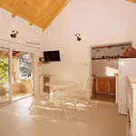 Stone House Mia - Two Bedroom Stone House With Terrace And Sea View فيلا لوكا