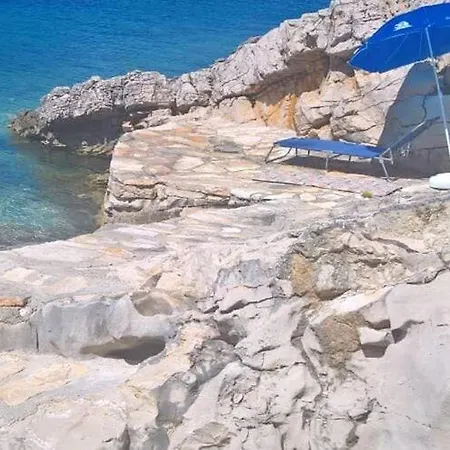 Stone House Mia - Two Bedroom Stone House With Terrace And Sea View Feriehus *