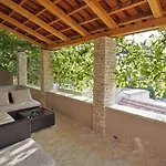 Stone House Mia - Two Bedroom Stone House With Terrace And Sea View * Vela Luka