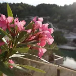 Дом отдыха Stone House Mia - Two Bedroom Stone House With Terrace And Sea View *