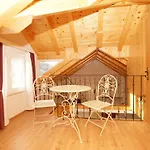 Дом отдыха Stone House Mia - Two Bedroom Stone House With Terrace And Sea View