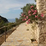 Stone House Mia - Two Bedroom Stone House With Terrace And Sea View Дом отдыха *