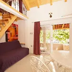 Stone House Mia - Two Bedroom Stone House With Terrace And Sea View Casa de Férias Vela Luka