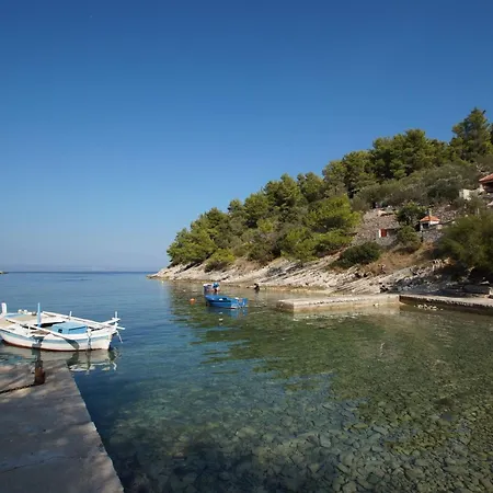Stone House Mia - Two Bedroom Stone House With Terrace And Sea View Дом отдыха Вела-Лука