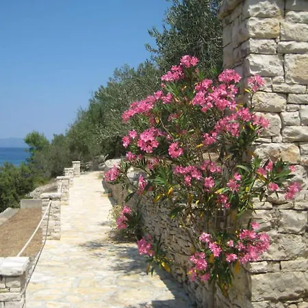 Stone House Mia - Two Bedroom Stone House With Terrace And Sea View *