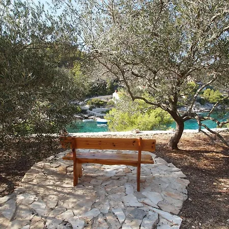 Stone House Mia - Two Bedroom Stone House With Terrace And Sea View Вела-Лука