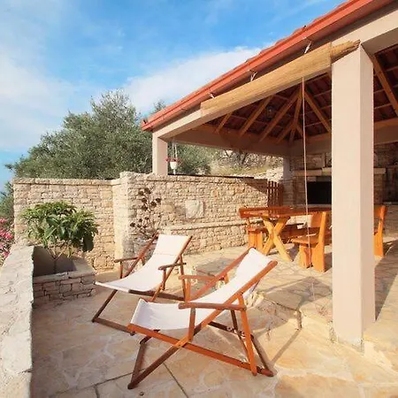 Stone House Mia - Two Bedroom Stone House With Terrace And Sea View Vakantiehuis *