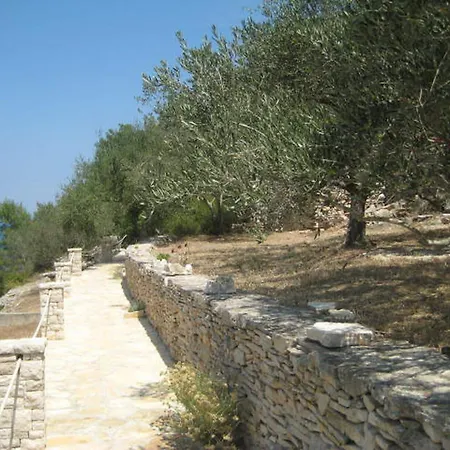 Stone House Mia - Two Bedroom Stone House With Terrace And Sea View * Vela Luka