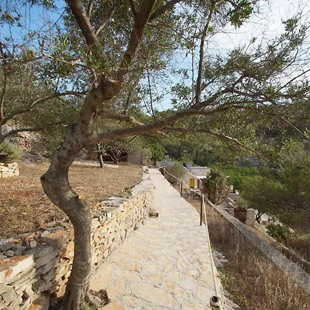 Stone House Mia - Two Bedroom Stone House With Terrace And Sea View Дом отдыха