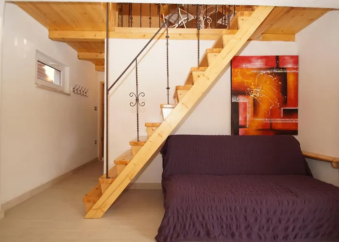 Stone House Mia - Two Bedroom Stone House With Terrace And Sea View Vela Luka