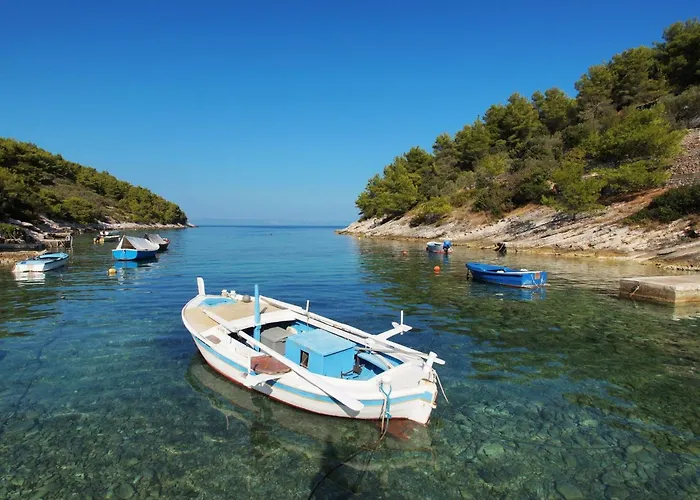 Stone House Mia - Two Bedroom Stone House With Terrace And Sea View * Vela Luka