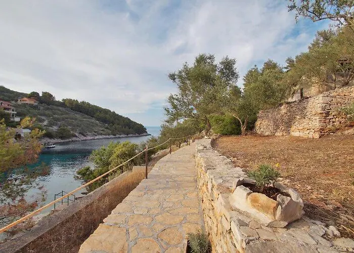 Holiday home Stone House Mia - Two Bedroom Stone House With Terrace And Sea View Vela Luka