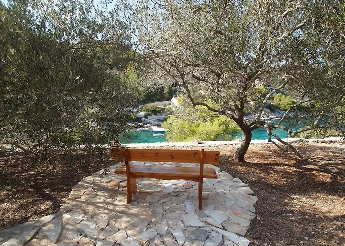 Stone House Mia - Two Bedroom Stone House With Terrace And Sea View Vela Luka