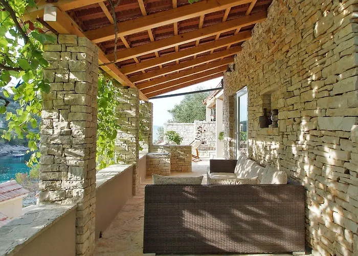 Stone House Mia - Two Bedroom Stone House With Terrace And Sea View